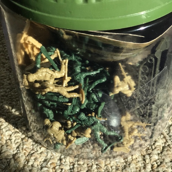 ACTION FIGURES - Picture 4 of 5